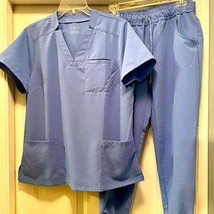 Jaanuu Scrub Set, L/M, Ceil Blue